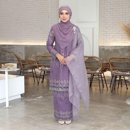 Elisse Kurung