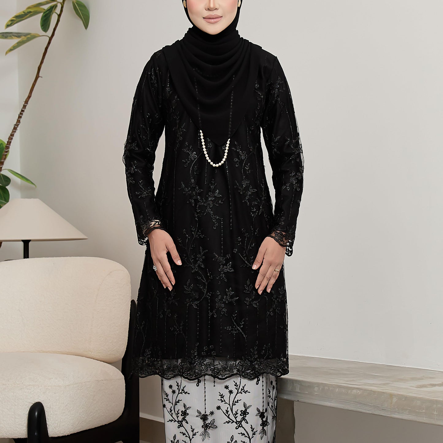 Mardelia Kurung