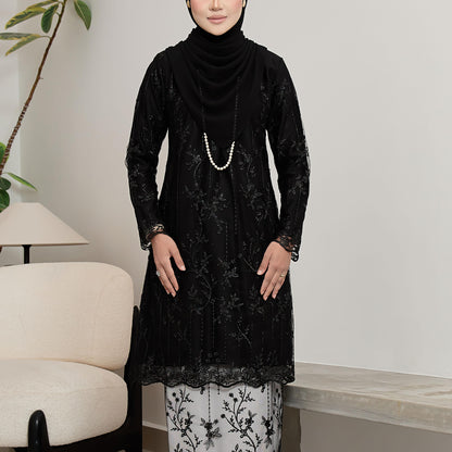 Mardelia Kurung