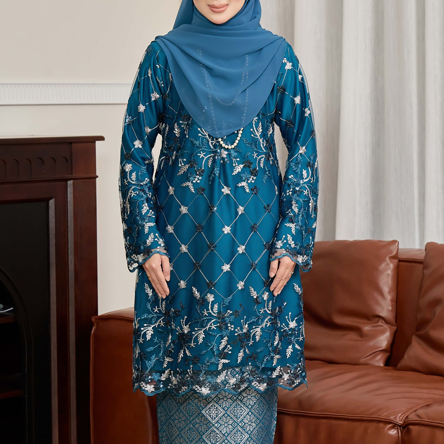 Suri Sutera Kurung