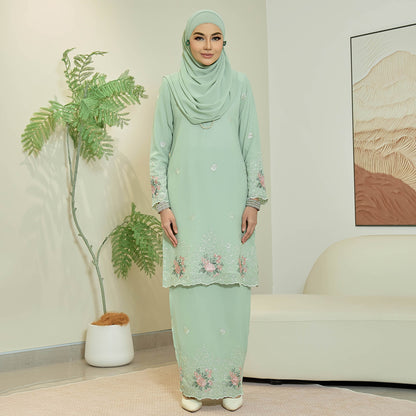 Feyra Kurung