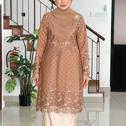 Deluna Kurung