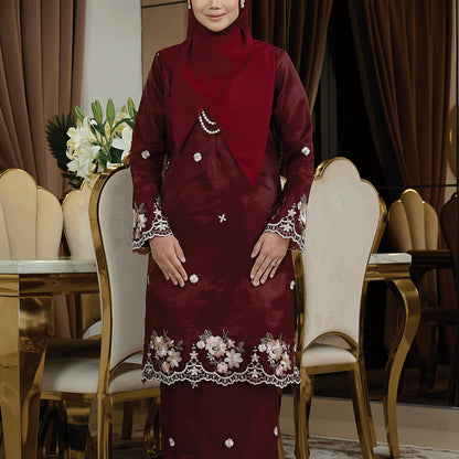 Velina Kurung