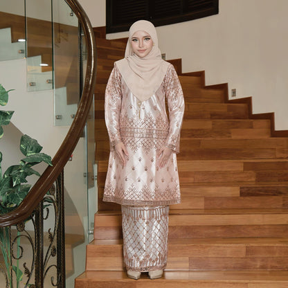 Laela Kurung