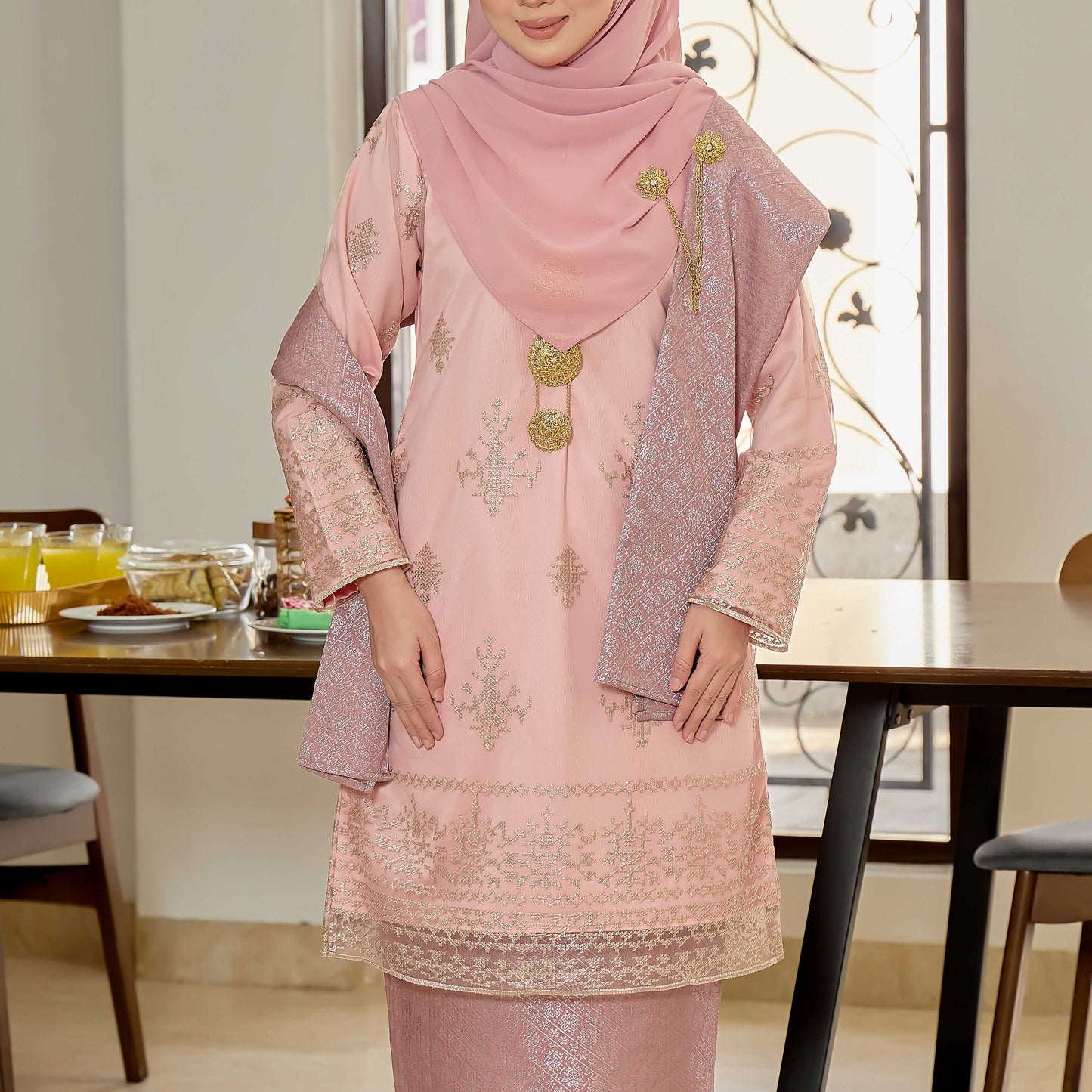 Seri Kejora Kurung