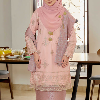 Seri Kejora Kurung