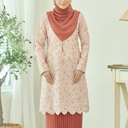 Elly Kurung