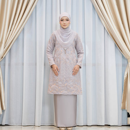 Adora Kurung