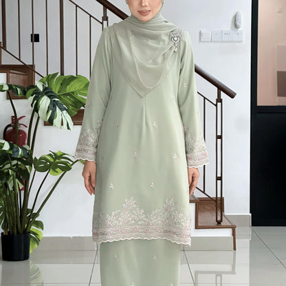 Clarisa Kurung