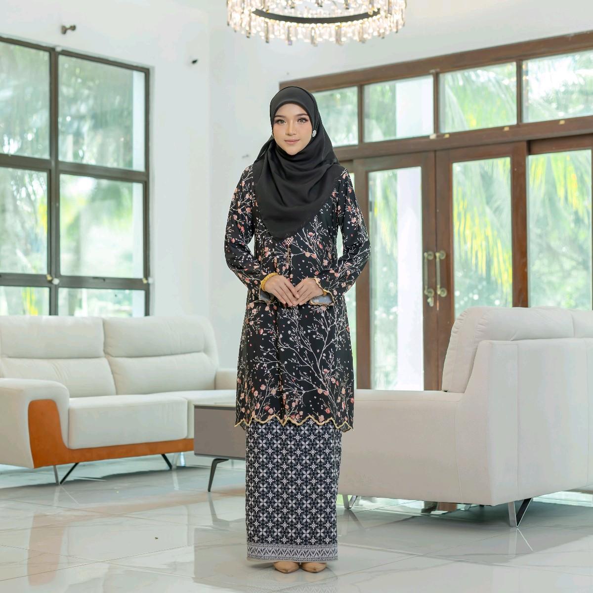Sonia Kurung