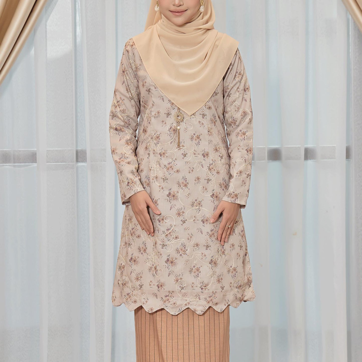 Sabira Kurung