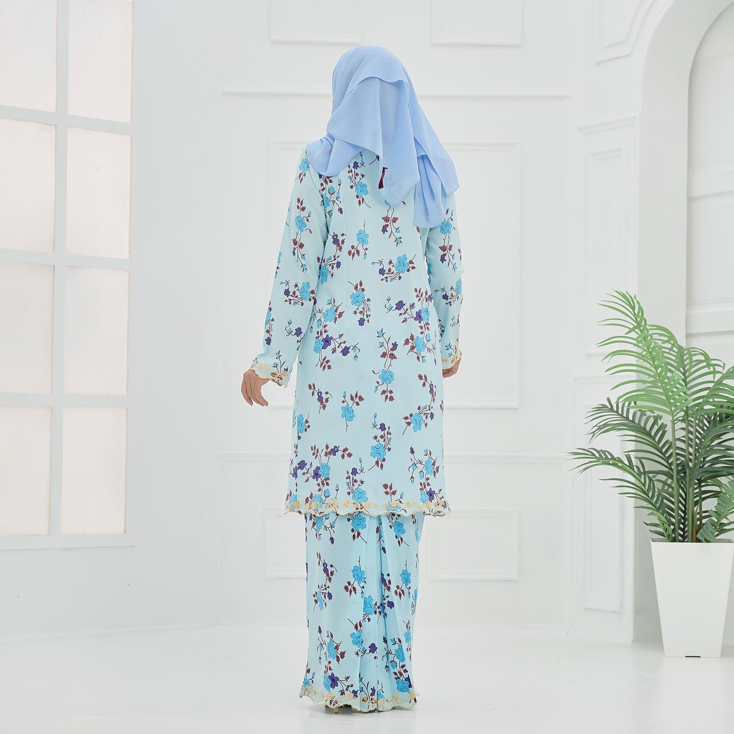 Younna Kurung