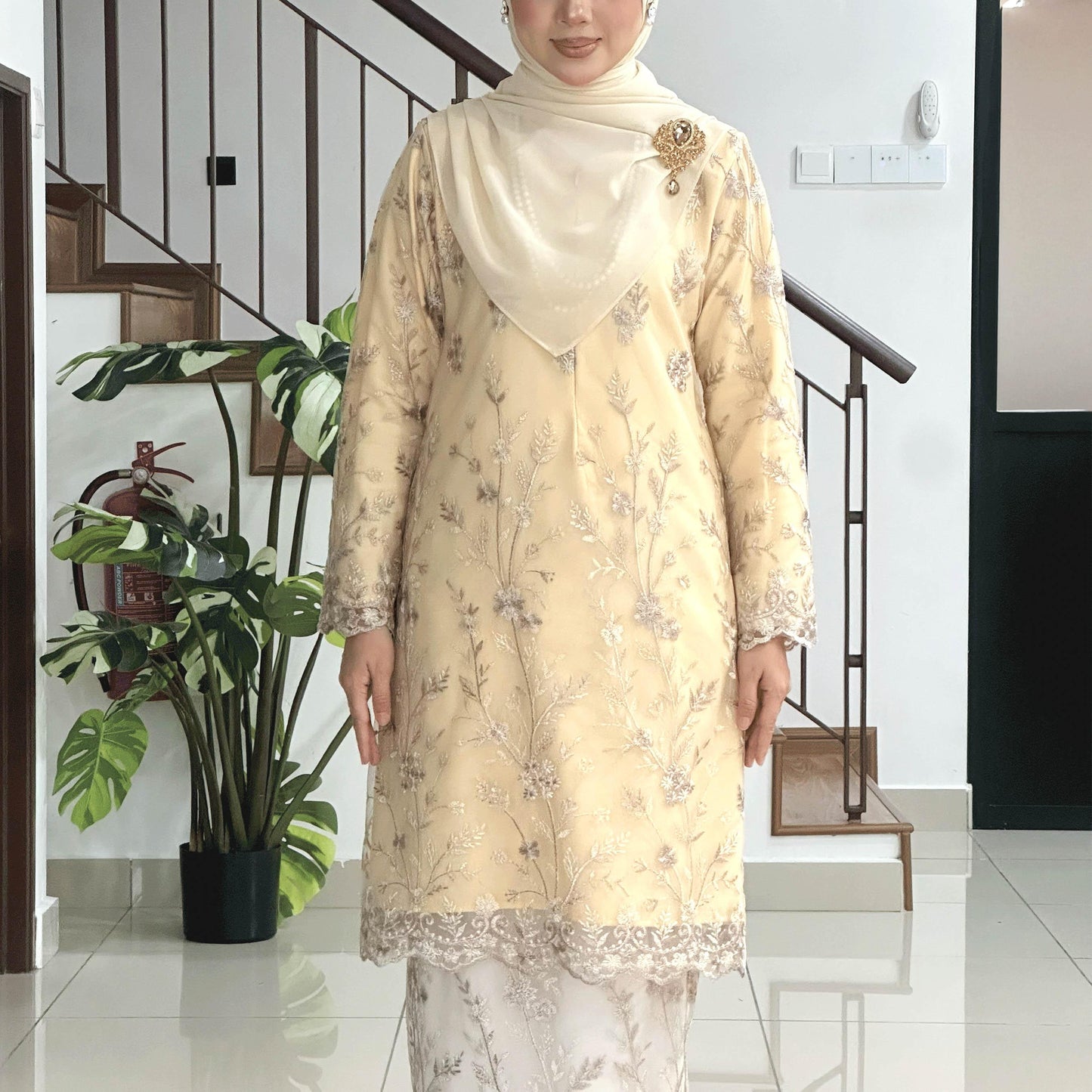 Izara Kurung