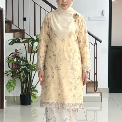 Izara Kurung