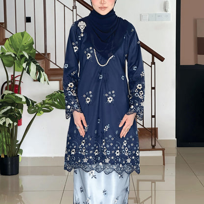 Dellina Kurung