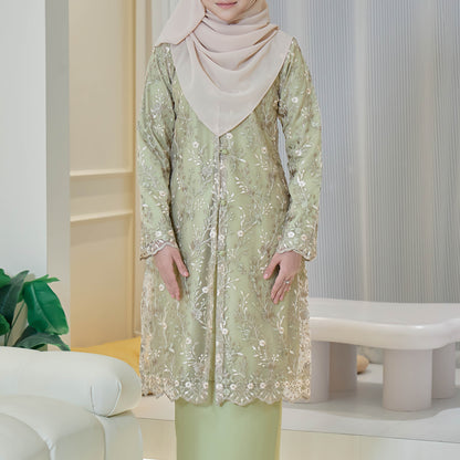 Lorevia Kurung