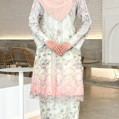 Kairina Kurung
