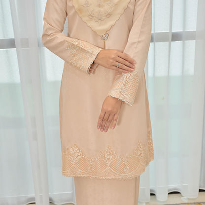 Zalea Kurung
