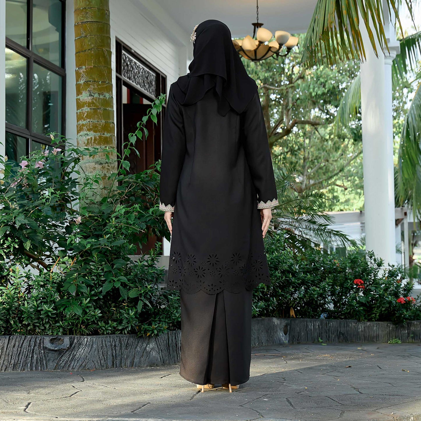 Qasrena Kurung