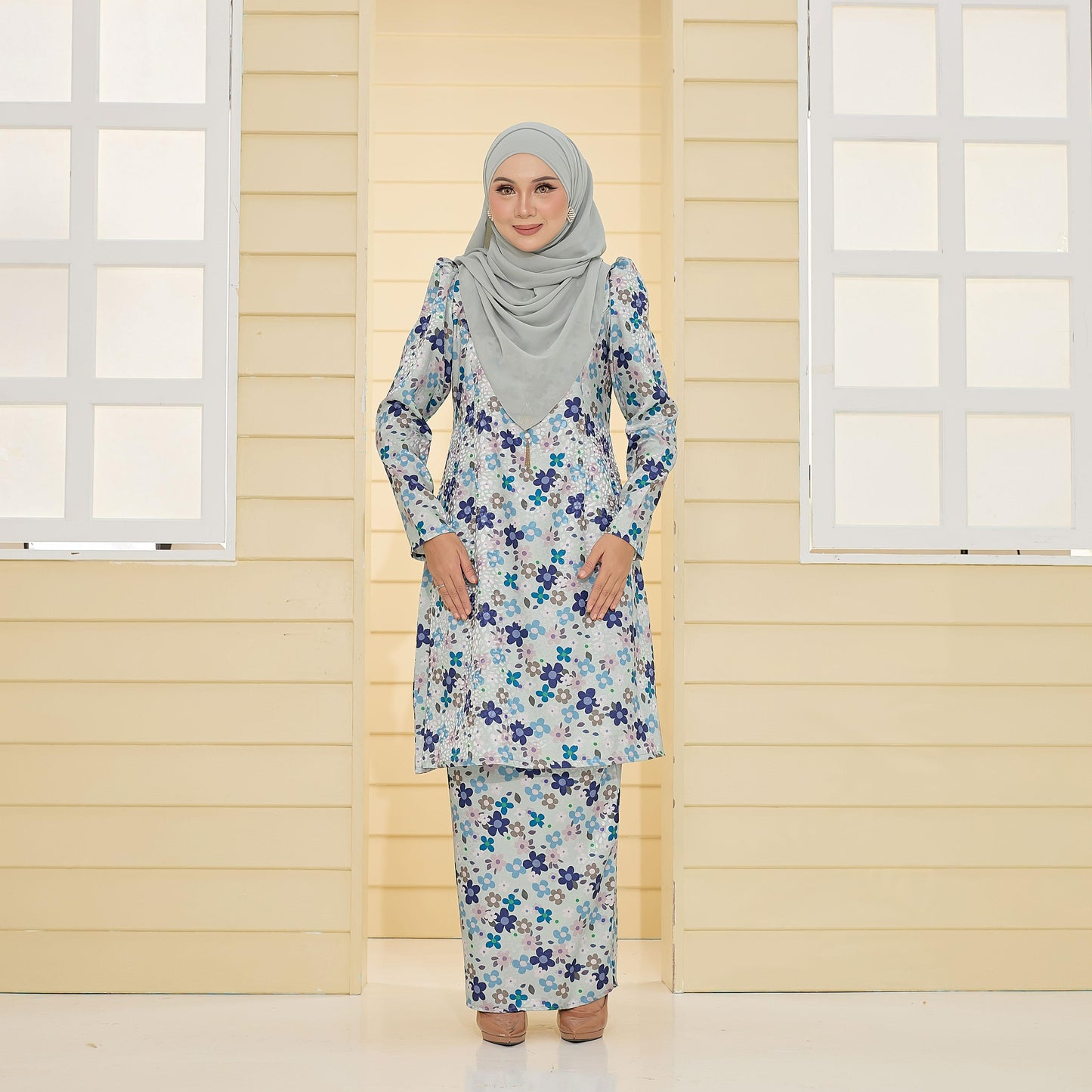 Amora Kurung