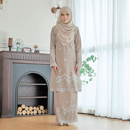Jeena Kurung