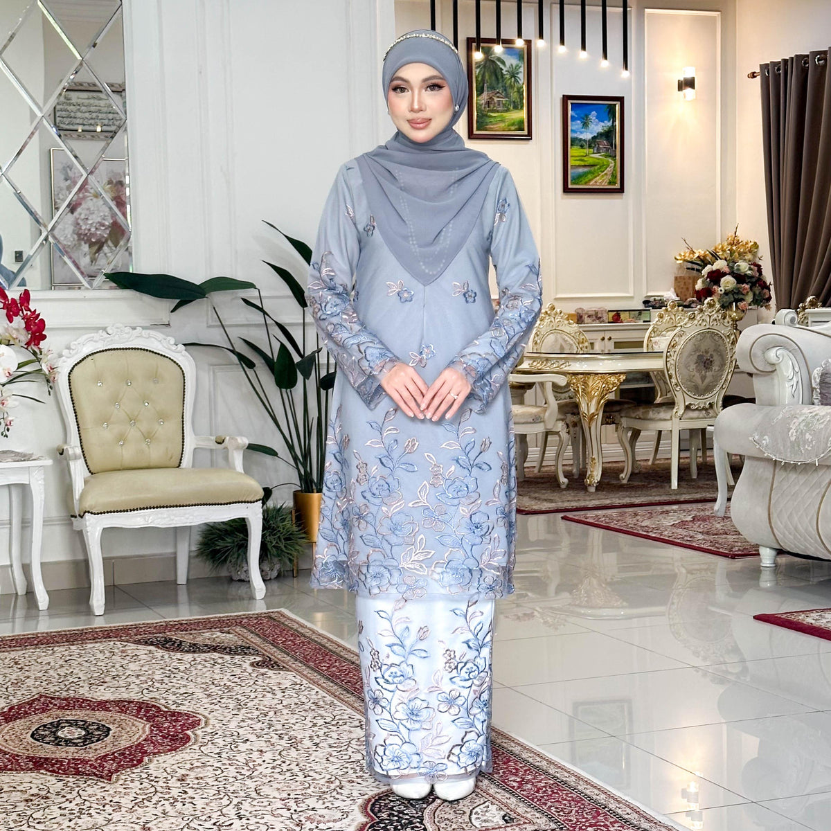 Elaira Kurung