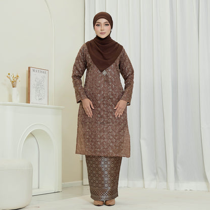 Laressa Kurung