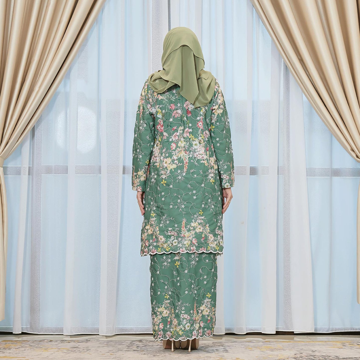 Nalisya Kurung