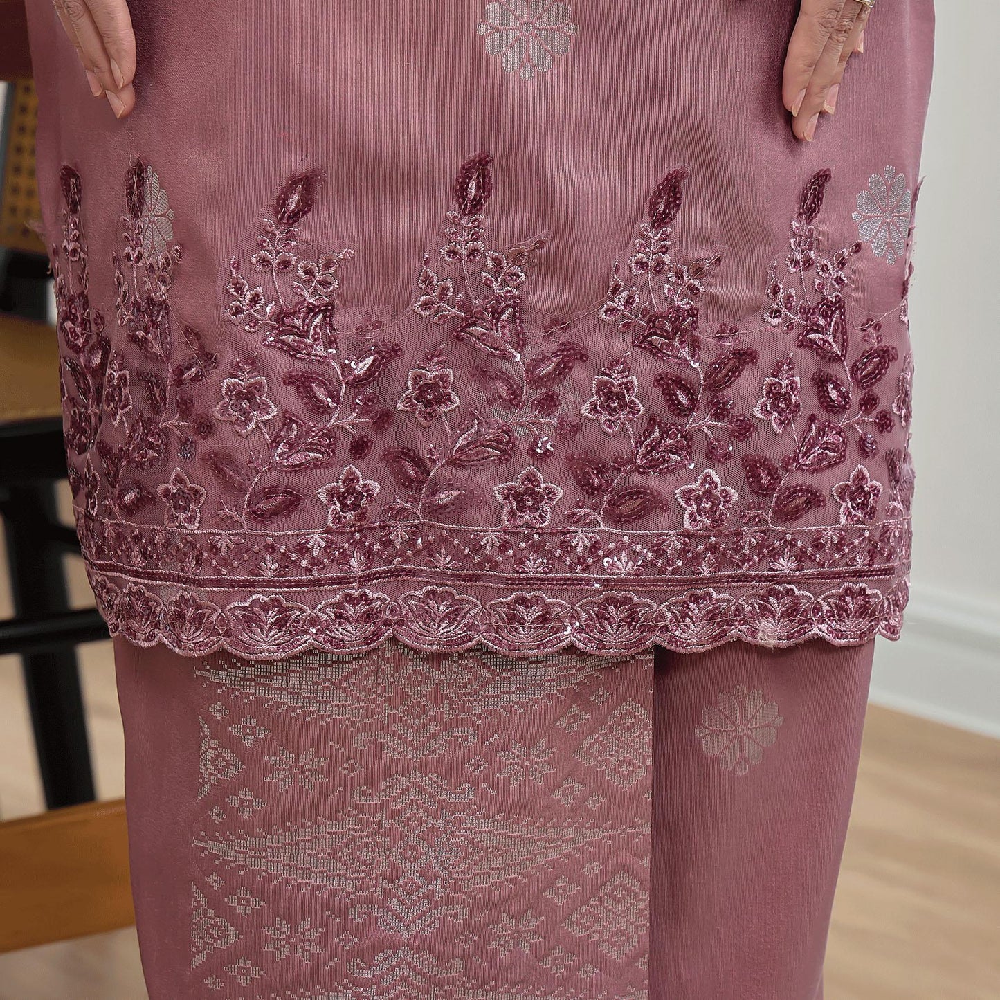 Che Aminah Kurung