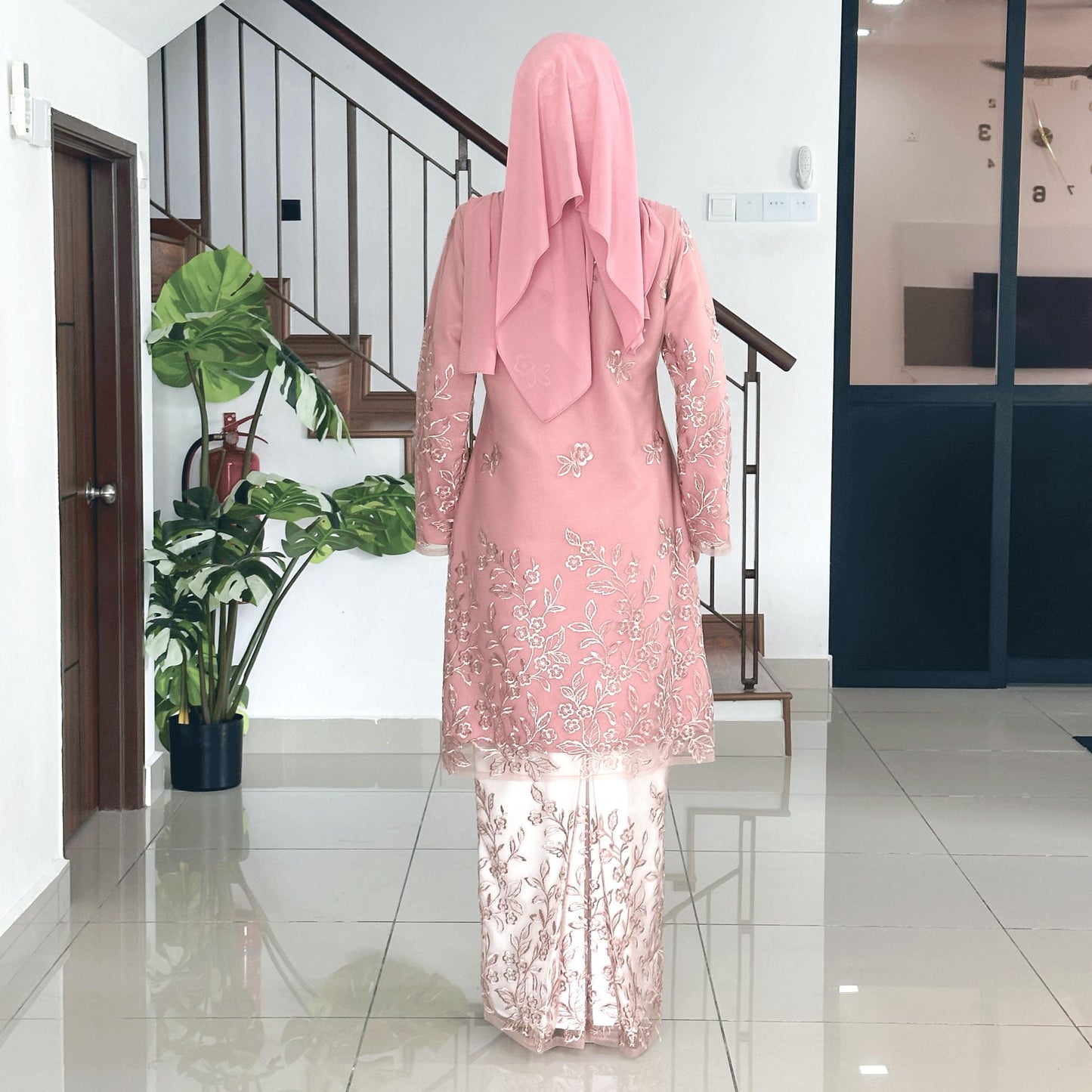 Dyana Kurung