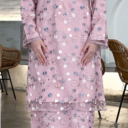 Eymilia Kurung