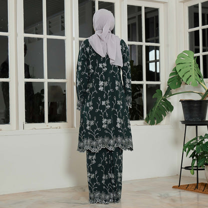 Elviera Kurung