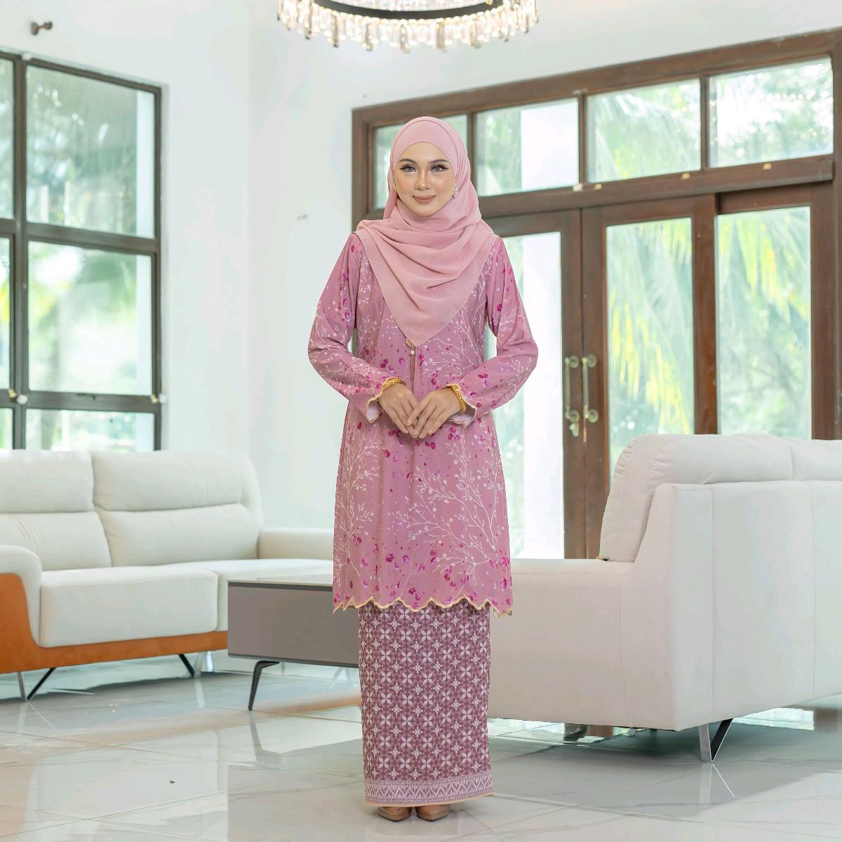 Sonia Kurung