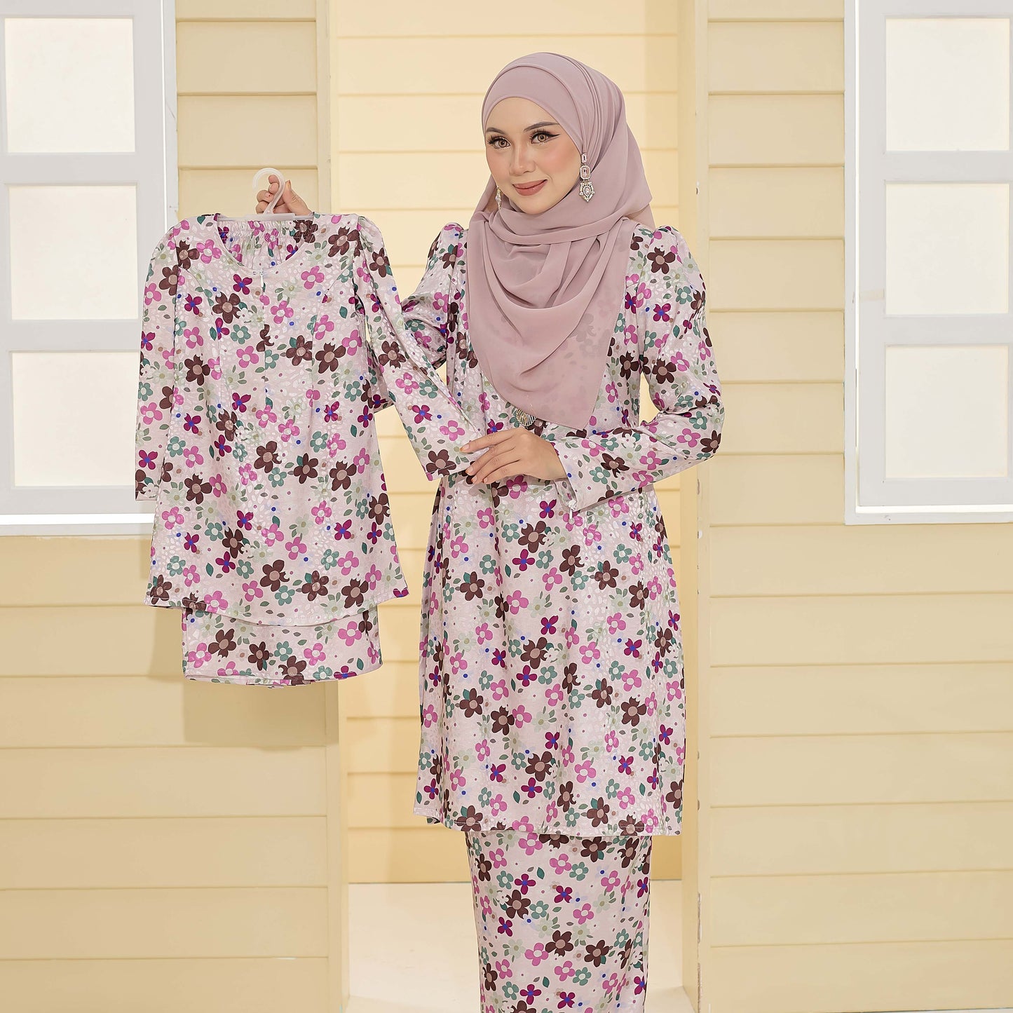 Amora Kurung