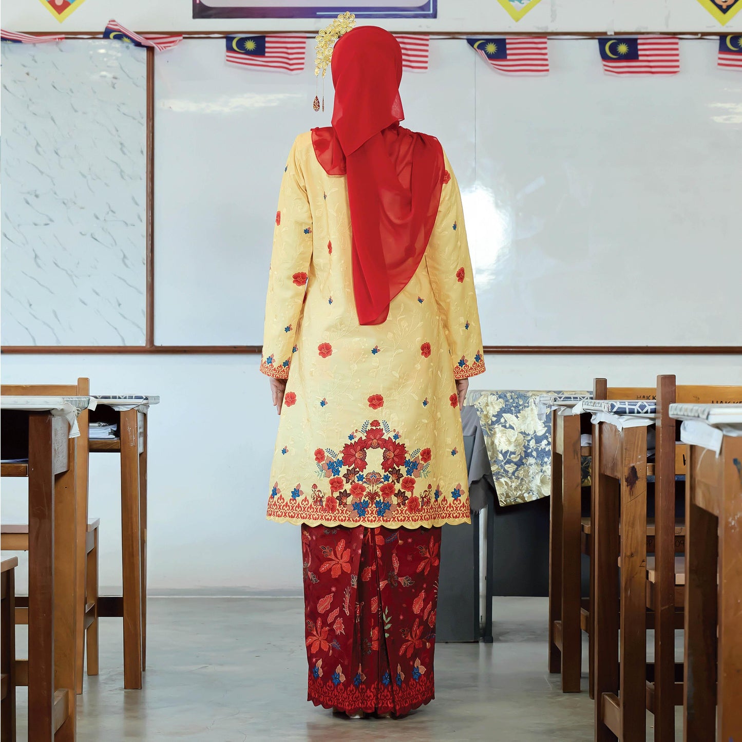 Nirmala Kurung Merdeka