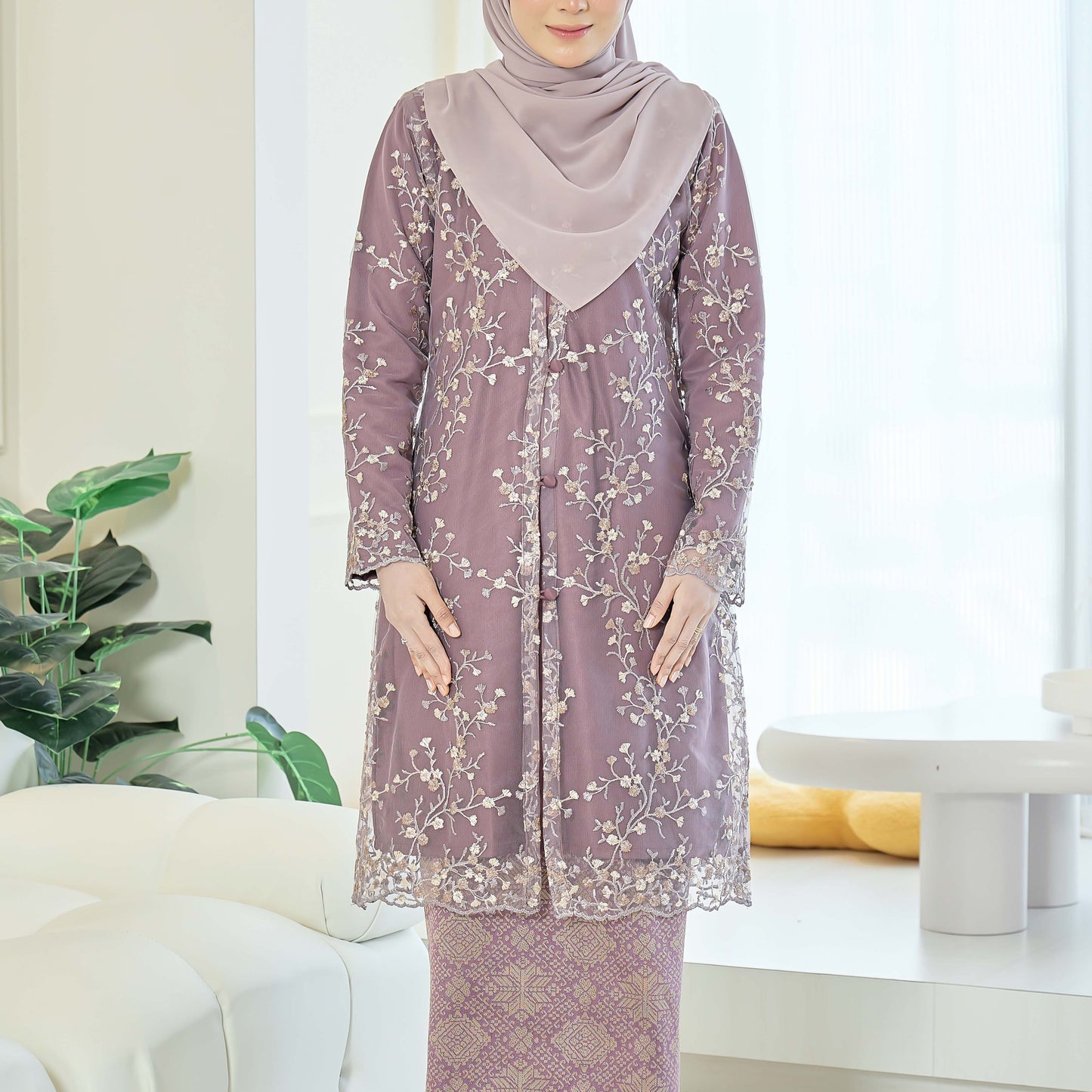 Lovelle Kurung