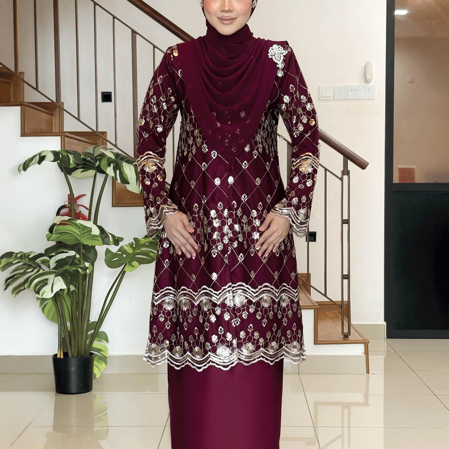 Husna Kurung