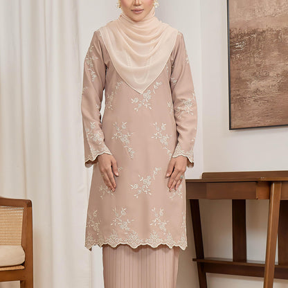 Darnella Kurung