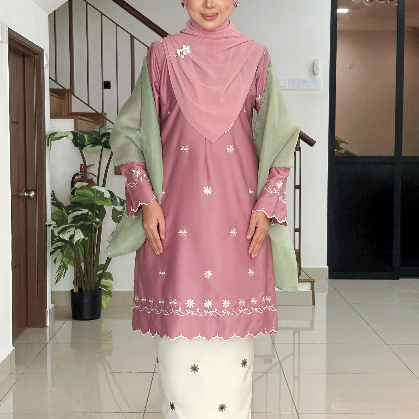 Widura Kurung