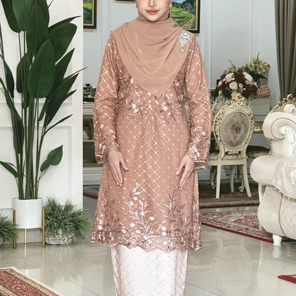 Nellisa Kurung