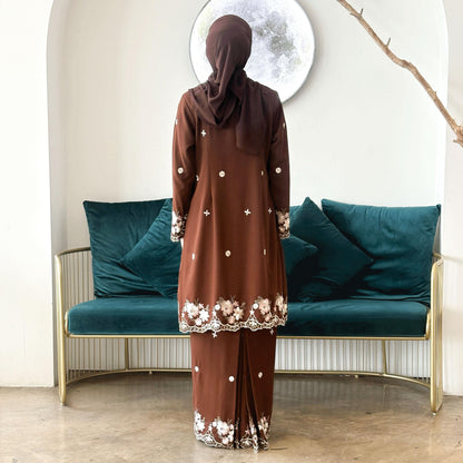 Ailisa Kurung