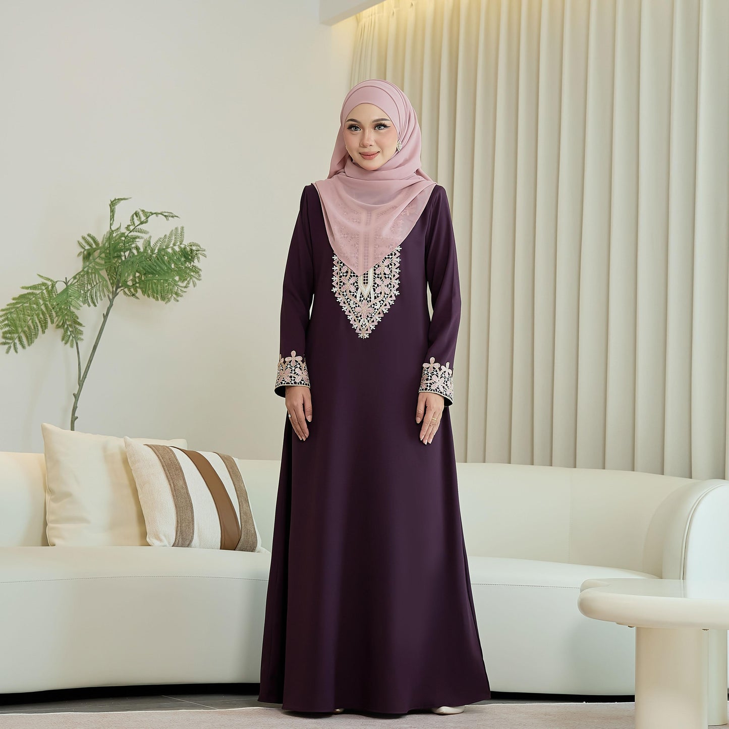 Aylaa Jubah