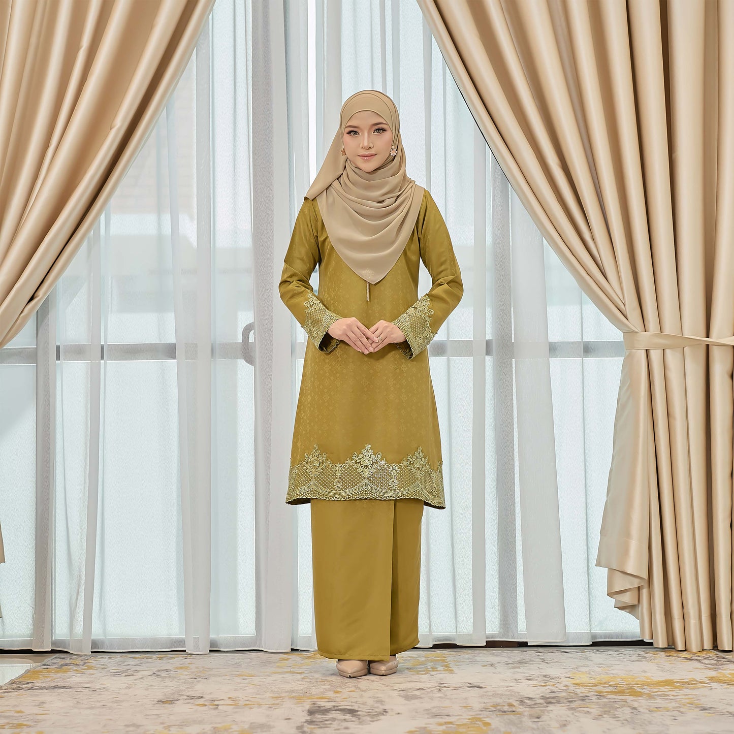 Zalea Kurung