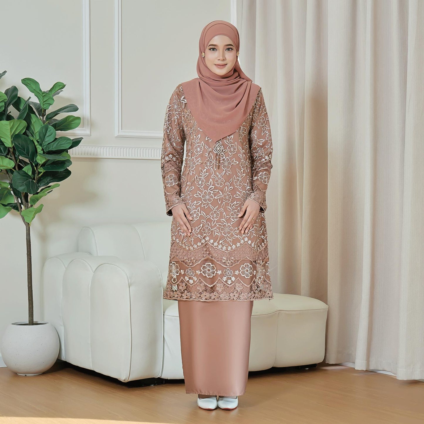 Arisya Kurung