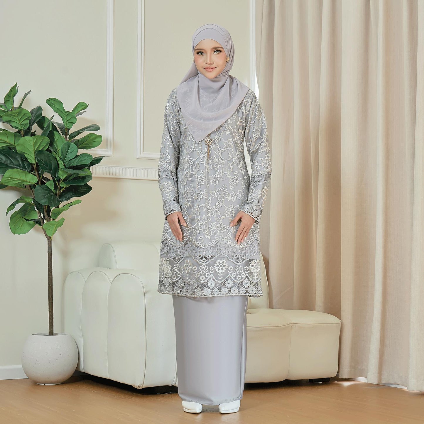 Arisya Kurung