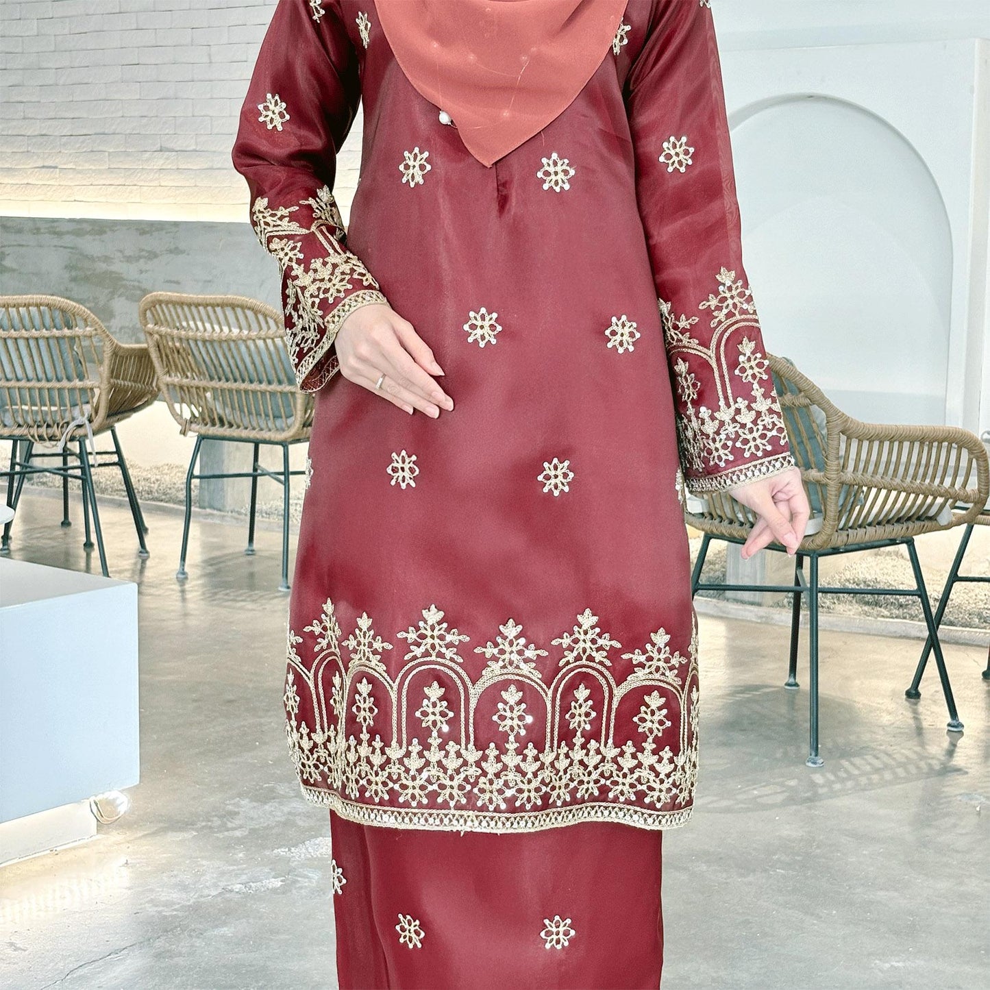 Lumiera Kurung