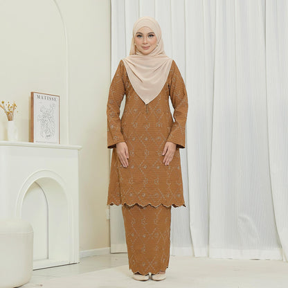 Adeyya Kurung