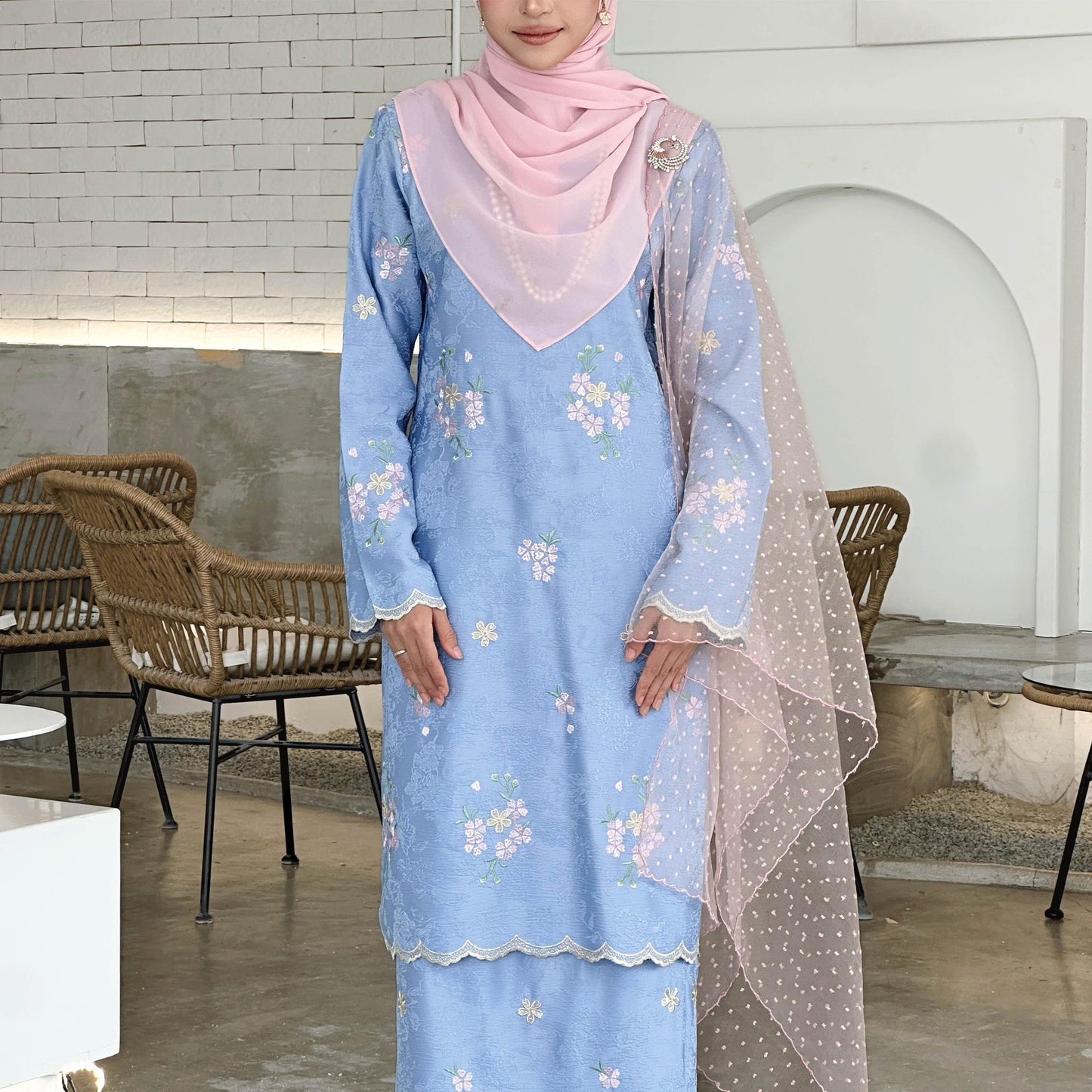 Meylia Kurung