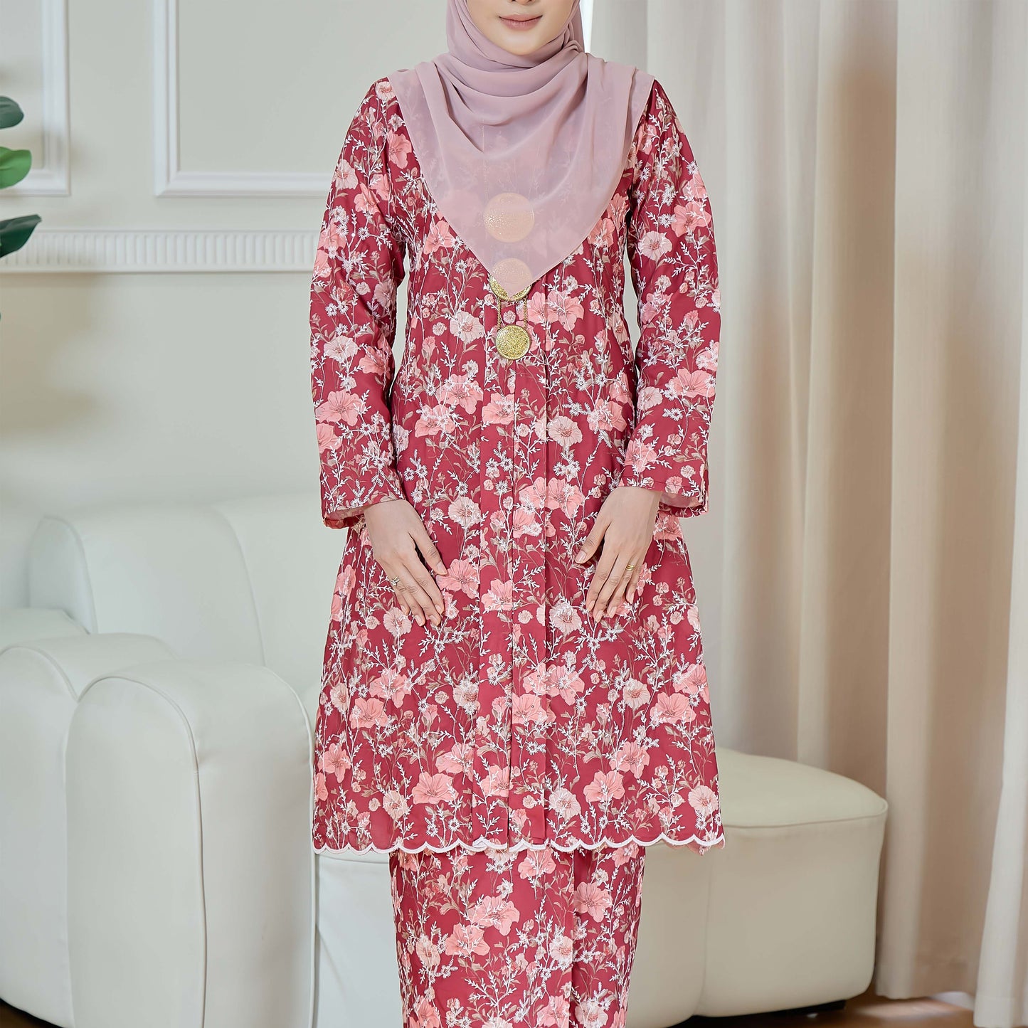Leyara Kebaya