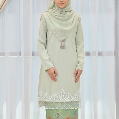 Ning Ayu Kurung
